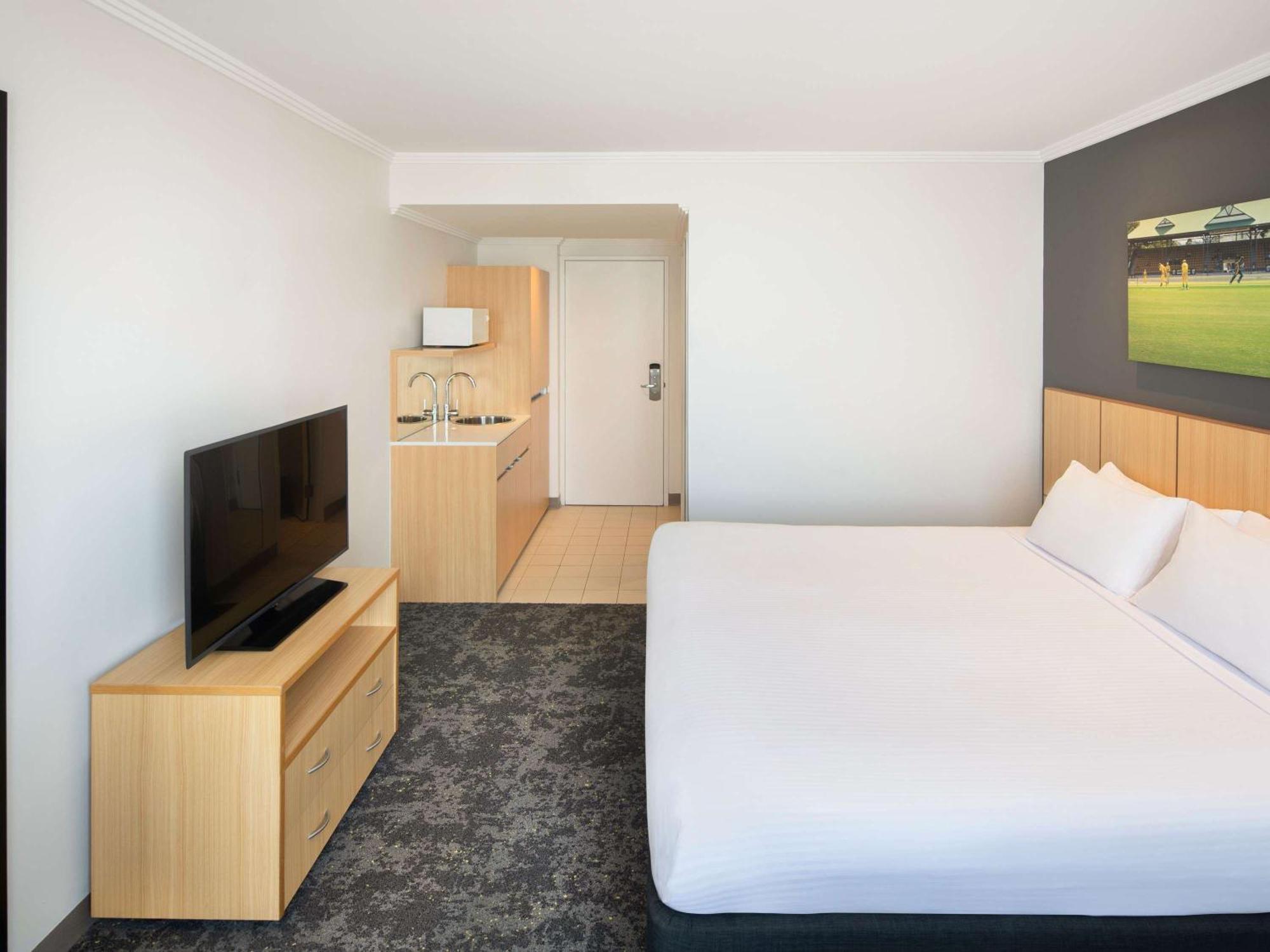 Mercure Sydney Bankstown Kültér fotó